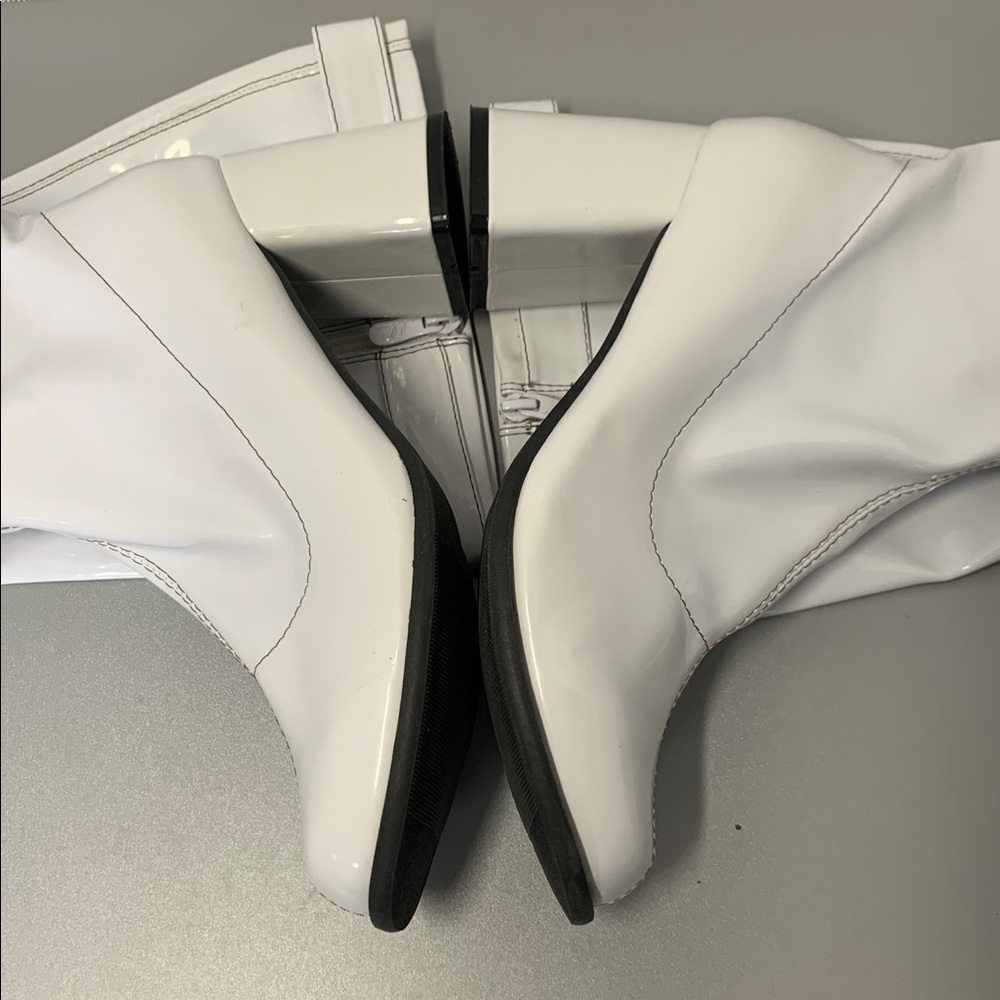 Ellie White Patent Mid-Calf Block Heel Boots with Ankle Strap Size 10 - Picture 8 of 17
